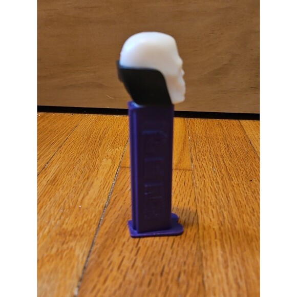Vintage 1971 Purple Pez Dispenser Dr Skull Skeleton with Feet Made in Slovenia - Picture 4 of 16